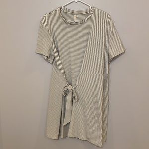 Mittoshop wrap dress size medium